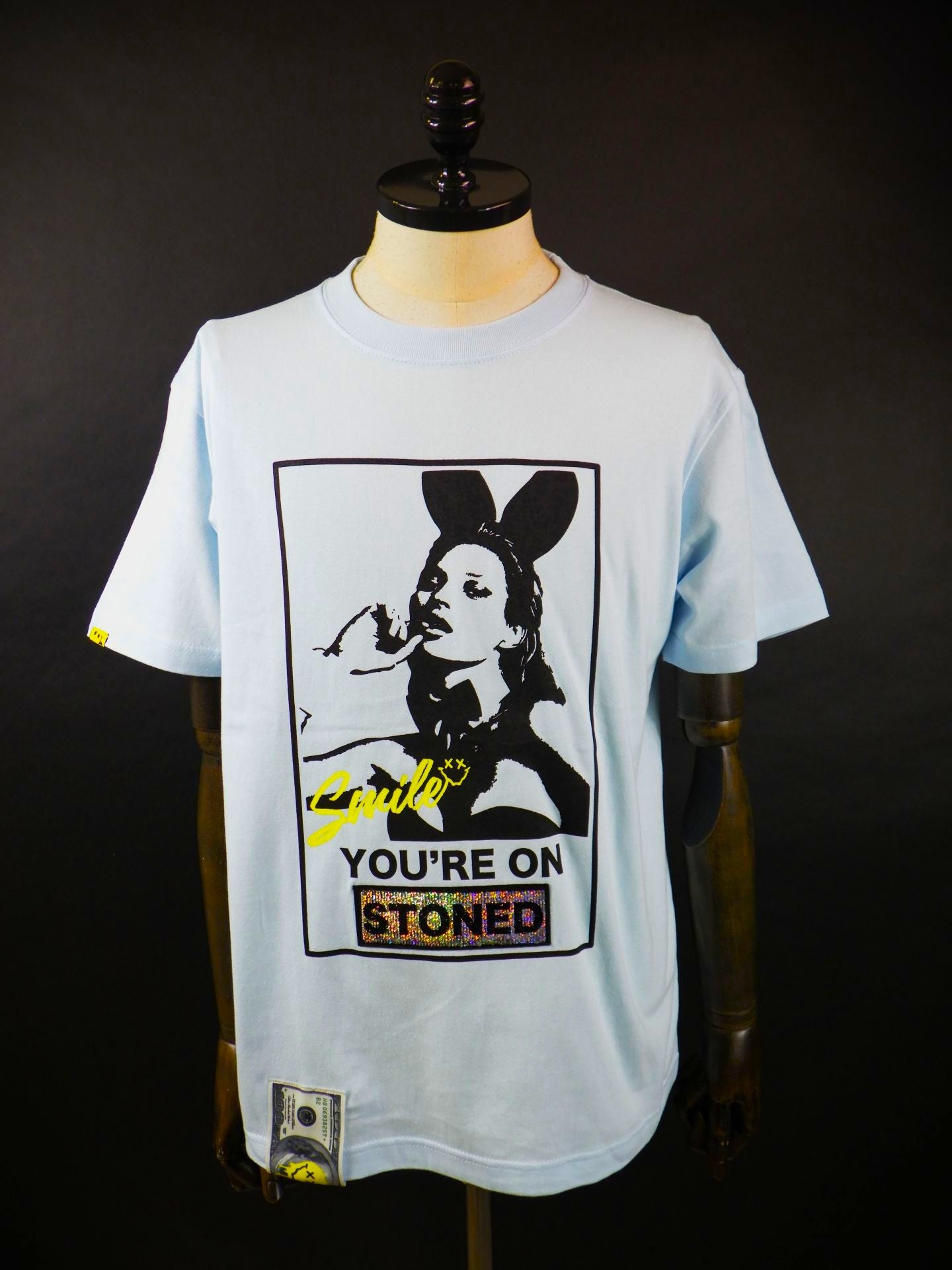 STUD MUFFIN　コットン天竺YOURE ON STONEDシークインSSシャツ　614-02875-BL
