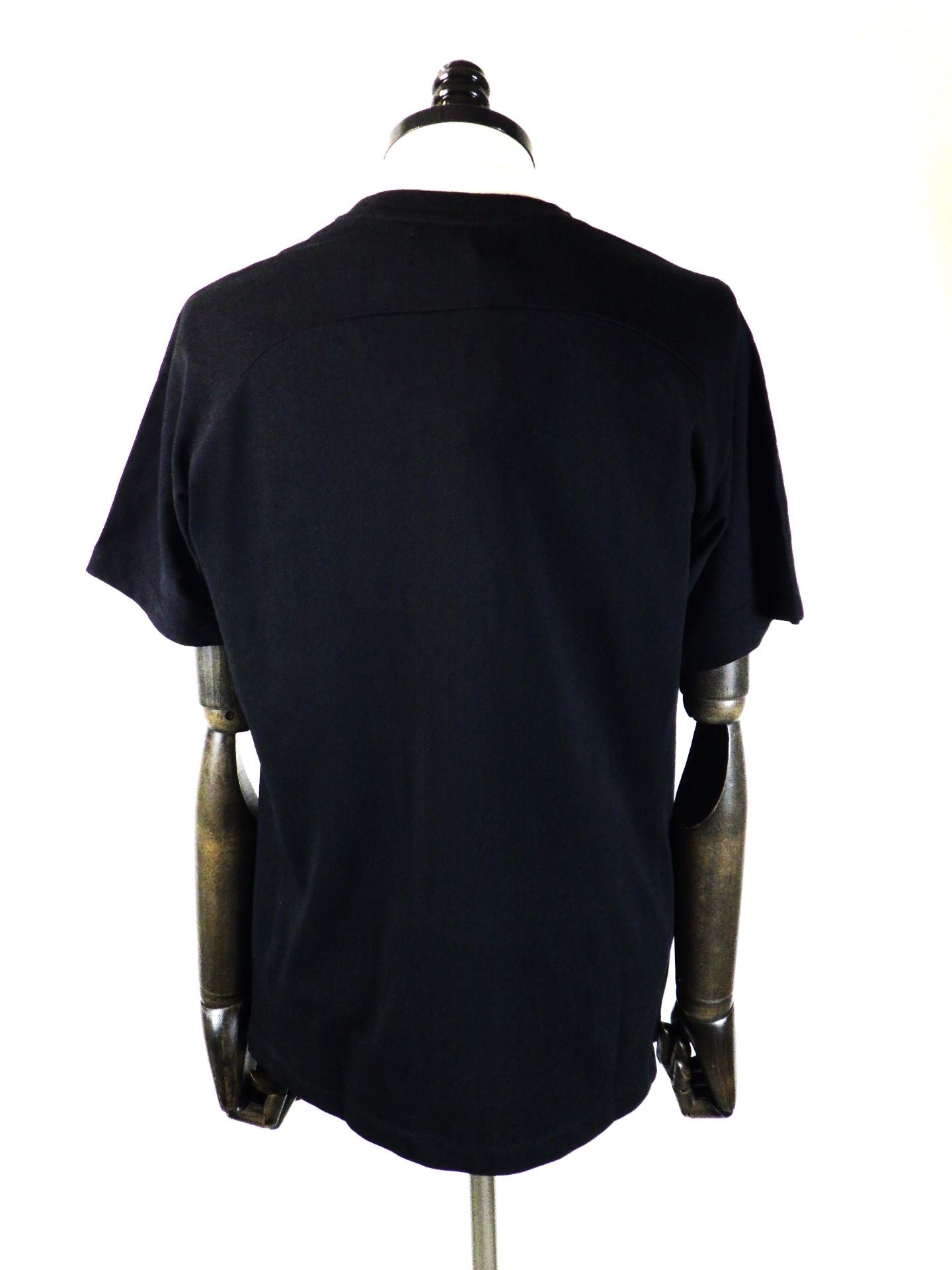 1PIU1UGUALE3 RELAX　ネームパッチ半袖Tシャツ　UST-26085-BK