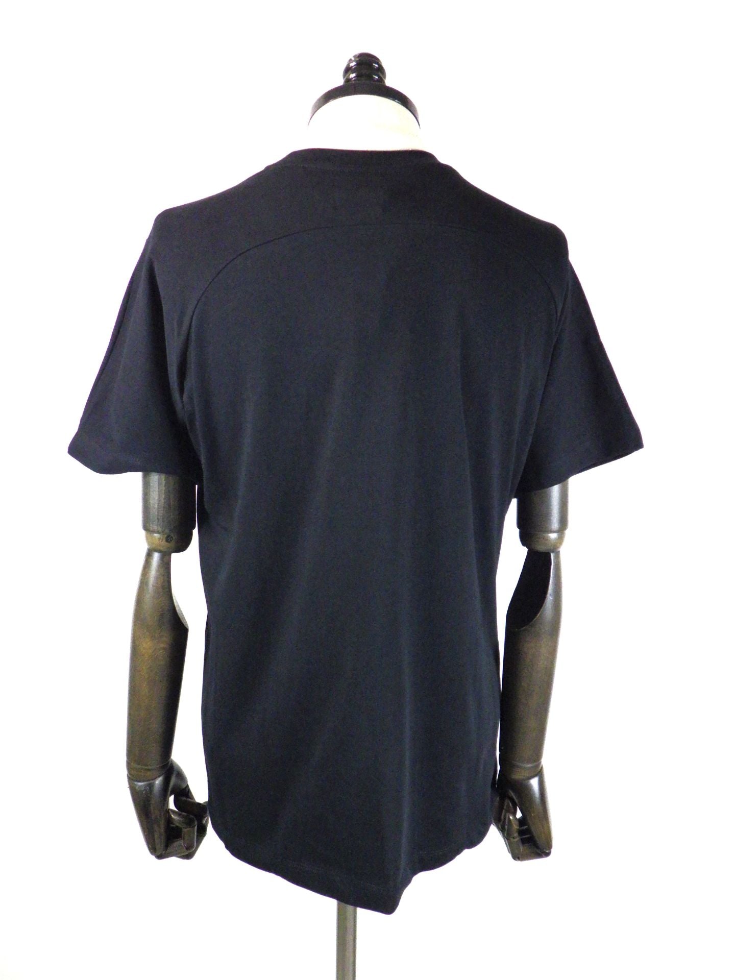 1PIU1UGUALE3 RELAX　ロープ刺繍ロゴ半袖Tシャツ　UST-26076-BK