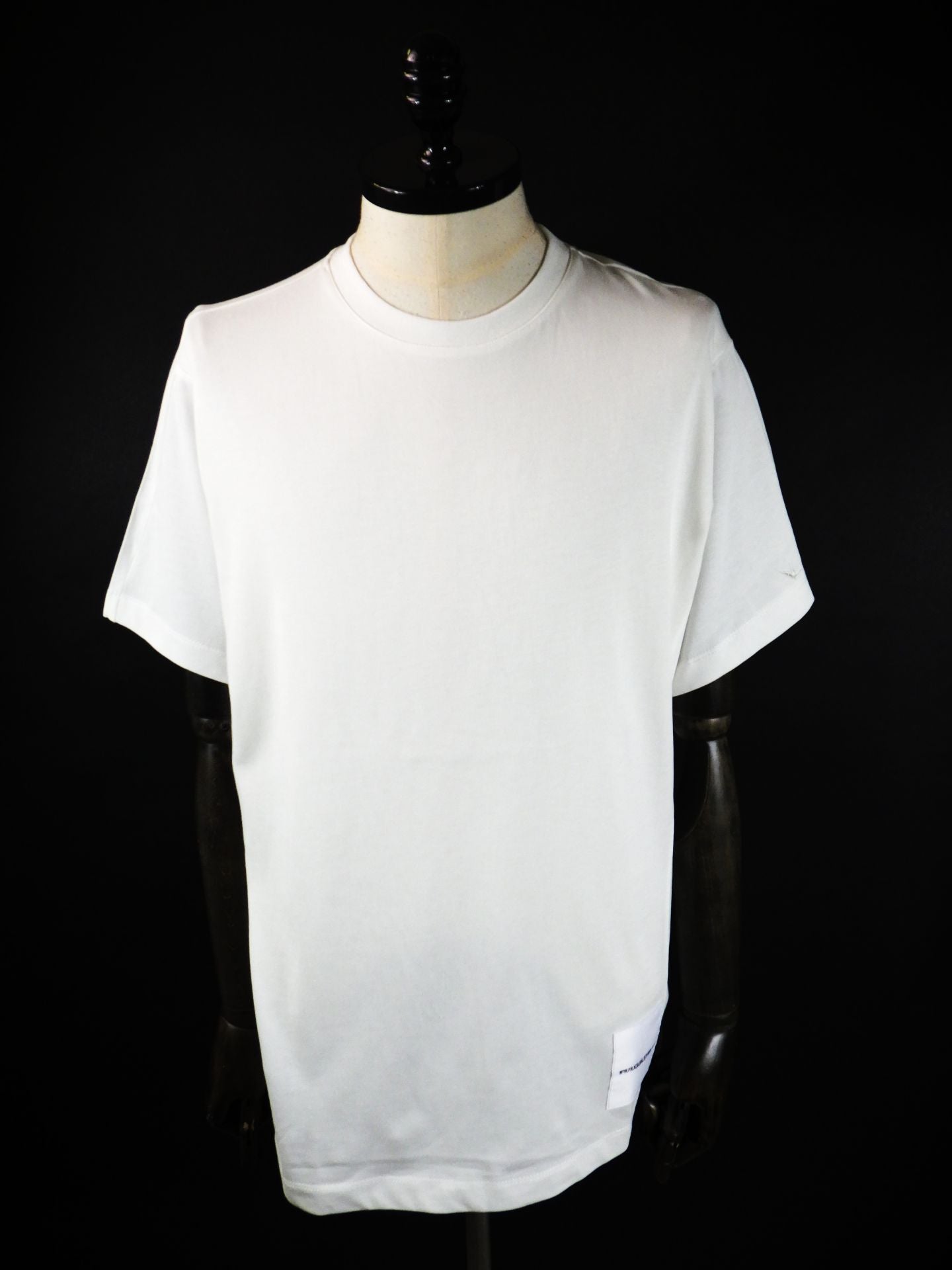 1PIU1UGUALE3 RELAX　ネームパッチ半袖Tシャツ　UST-26085-WH