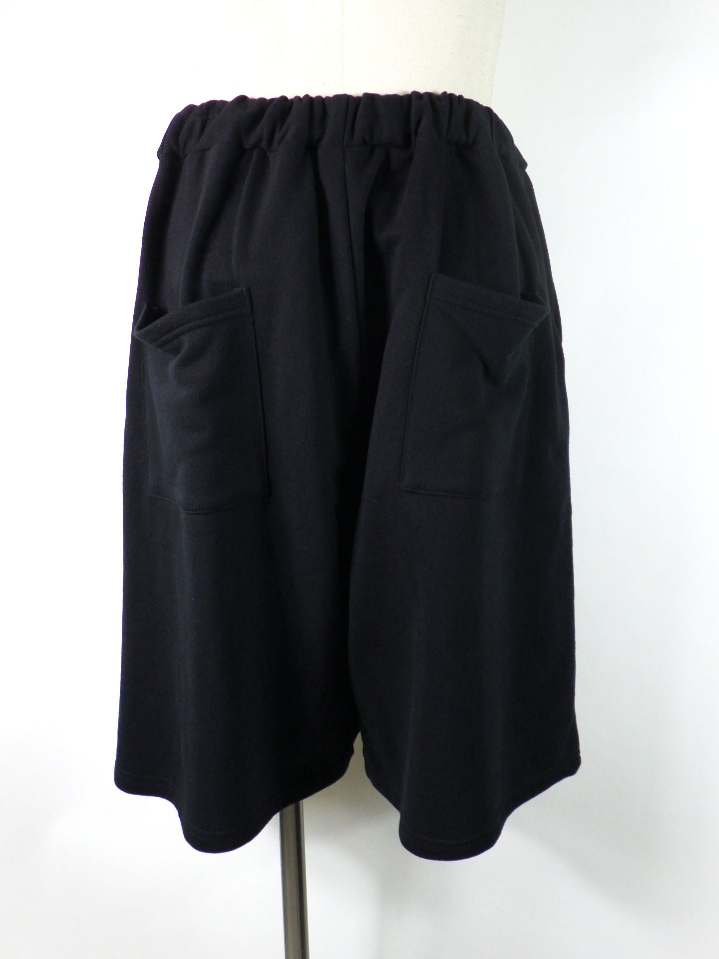 DISCOVERED　ボーンクロシェットスウェットショートパンツ　DC-SS26-CU-08