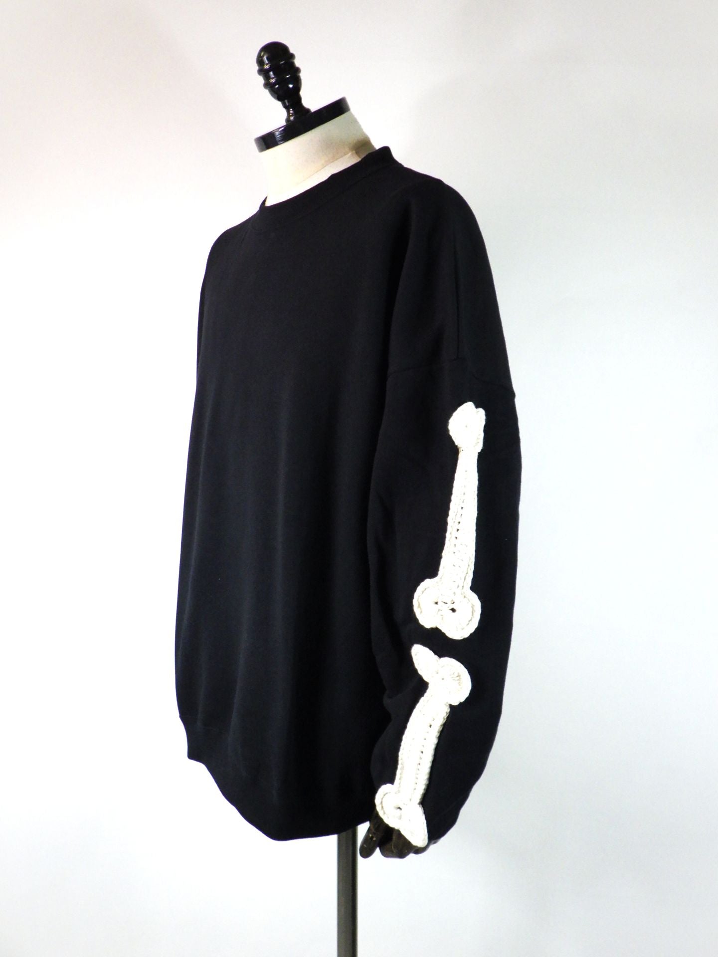 DISCOVERED　ボーンクロシェットスウェット 　DC-SS26-CU-07