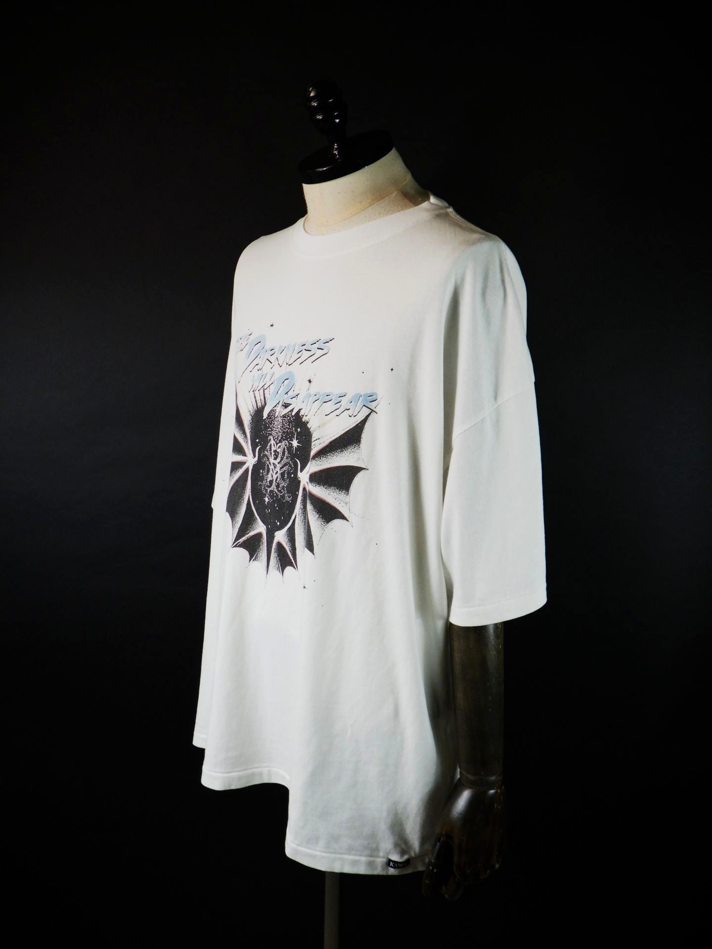 KAMIYA　"THE DARKNESS WILL DISAPPEAR"T-シャツ　G16TS098-WH