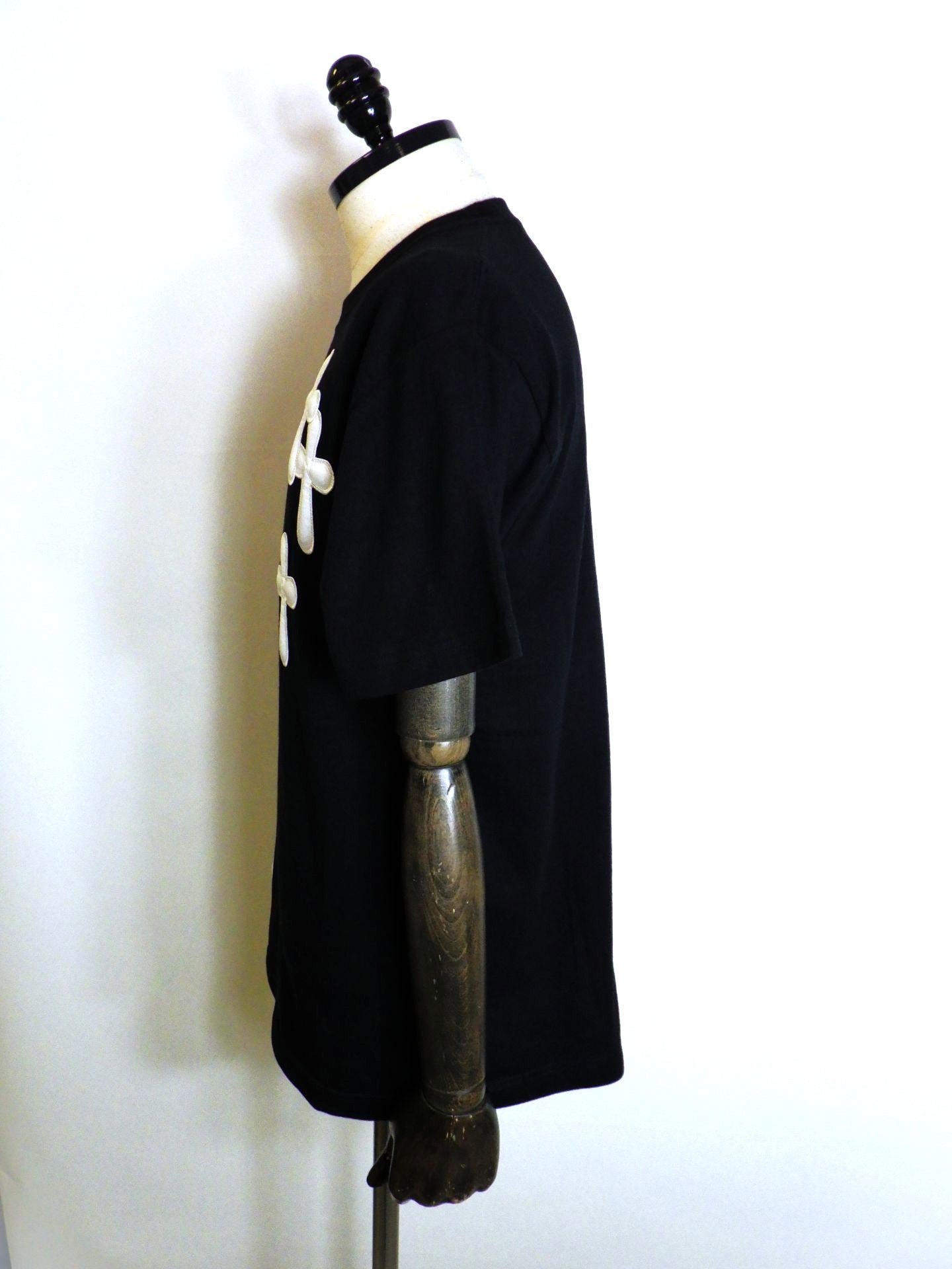 STUD MUFFIN　コットン天竺クロスパフワッペンSSシャツ　614-02885-BK