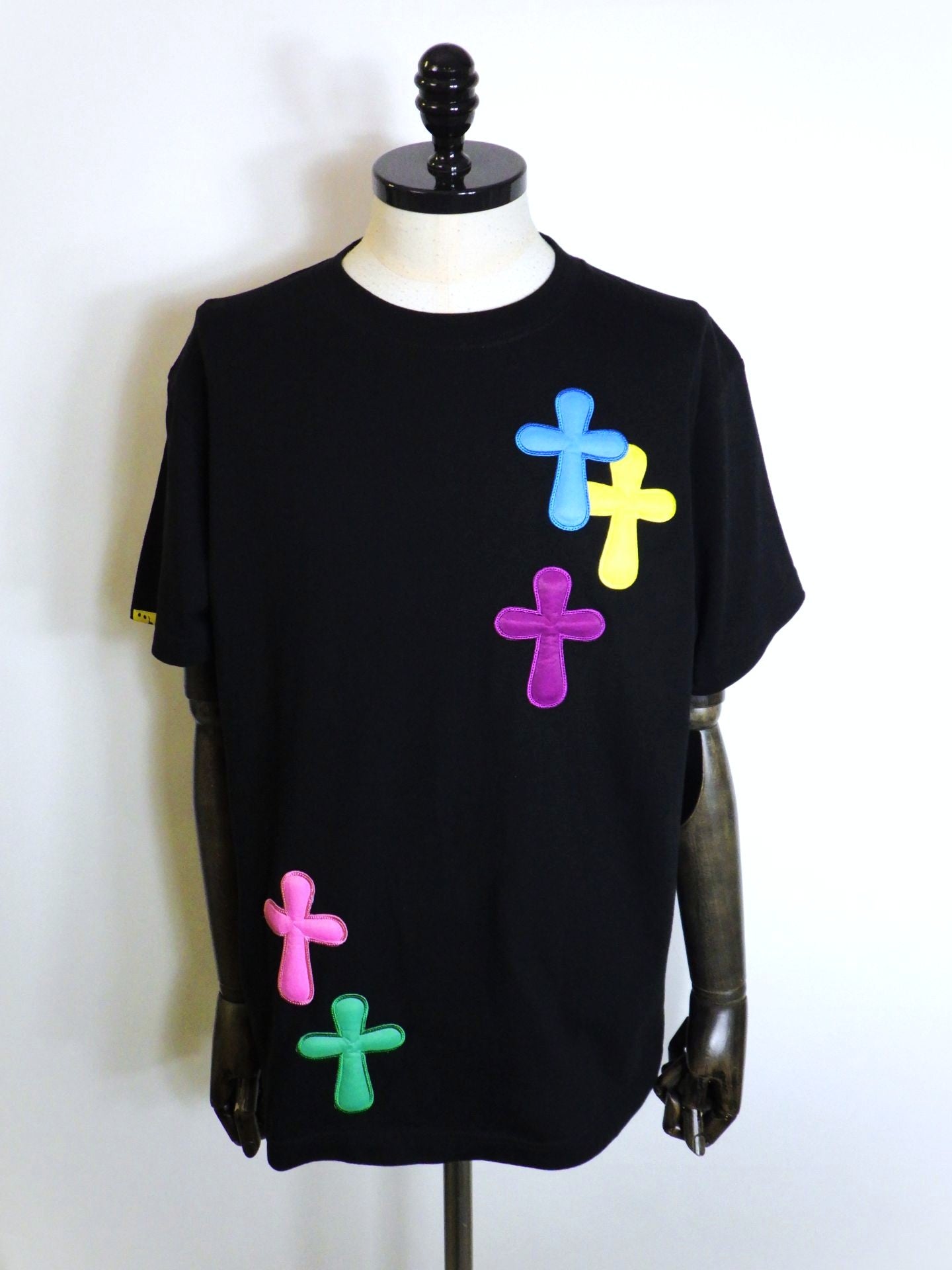 STUD MUFFIN　コットン天竺クロスパフワッペンSSシャツ　614-02885-BK×MLT