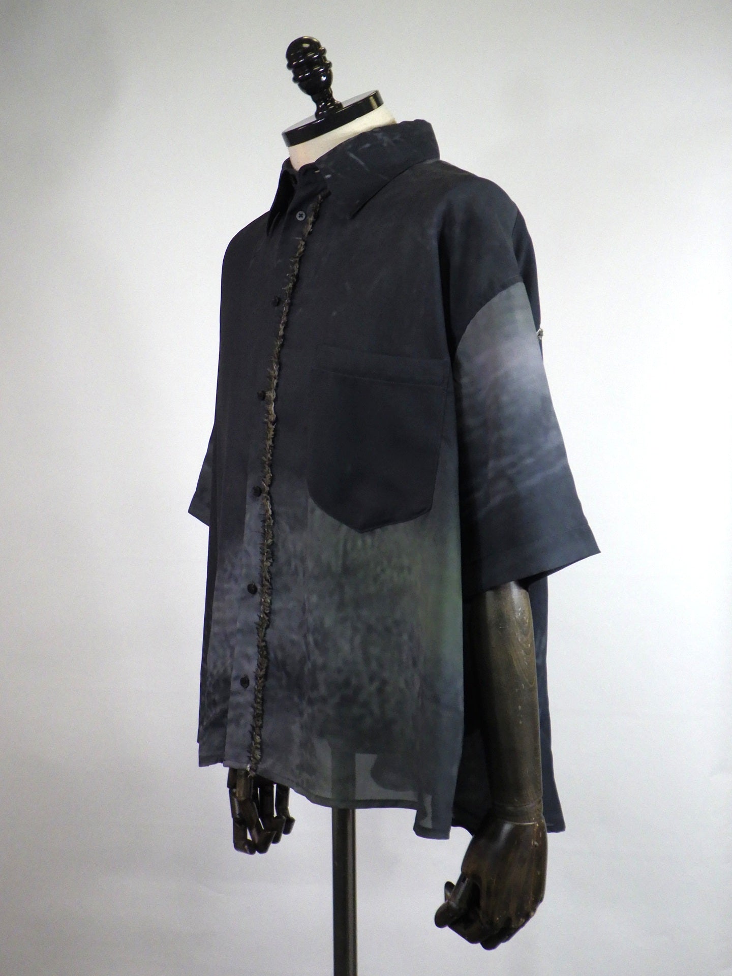 Licht Bestreben　オリジナルグラフィックショートスリーブコンパクトシャツ　LB26SS-SH08-KWN