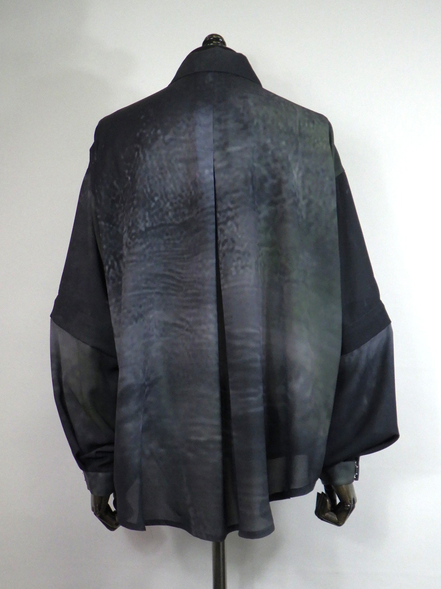 Licht Bestreben　オリジナルグラフィックデタッチャブルスリーブシャツ　LB26SS-SH11-KWN