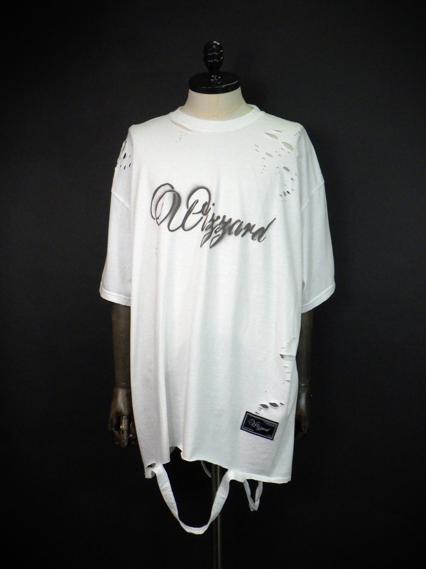 WIZZARD　ディストレスドグラフィックTシャツ　W26SS-GC050-WHT