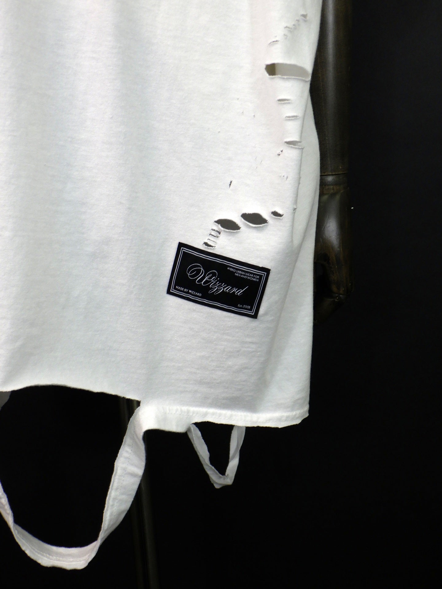 WIZZARD　ディストレスドグラフィックTシャツ　W26SS-GC050-WHT