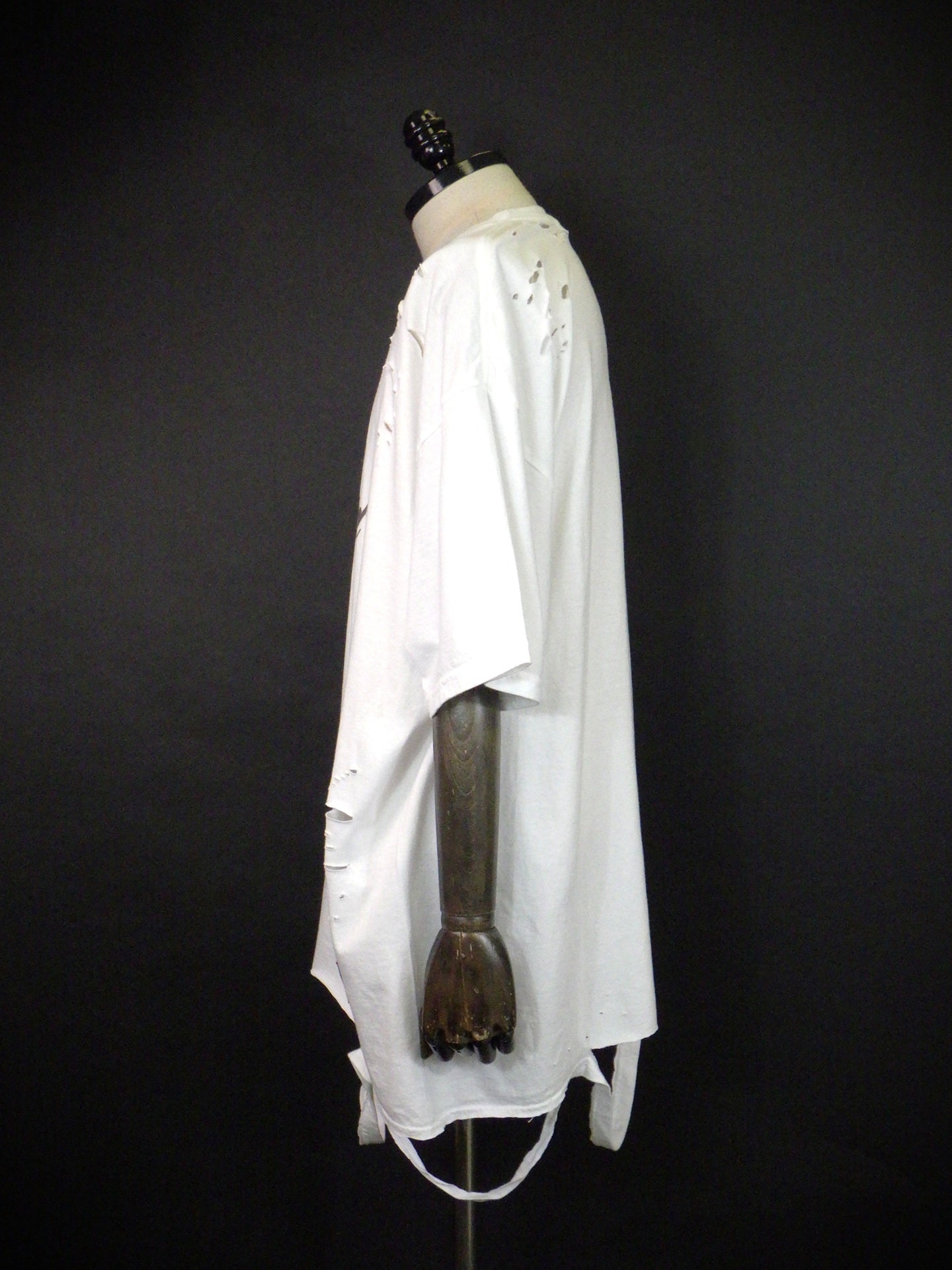 WIZZARD　ディストレスドグラフィックTシャツ　W26SS-GC050-WHT